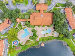 Exterior - 3BR Resort Home + Jacuzzi Near Disney (Kissimmee)