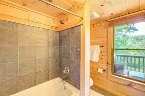 Hårføner og håndklær