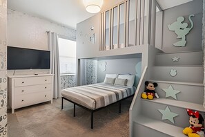 3 bedrooms, iron/ironing board, bed sheets
