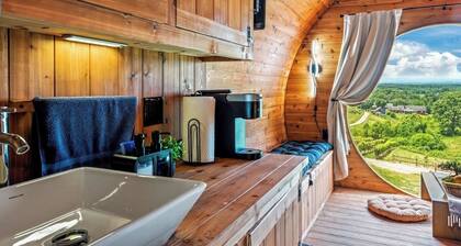 Charming Barrel on a Private Vineyard with Scenic Views and Hot Tub