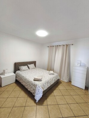 2 soverom, strykejern/-brett, wi-fi og sengetøy