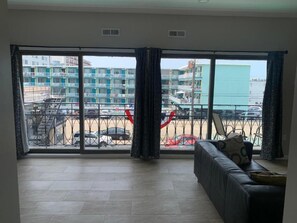 Interior - Spacious 4-bedroom villa in awesome Wildwood with WiFi.
 All units combine (Wildwood)