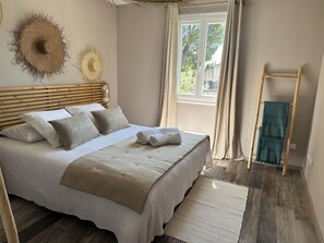 3 soverom, strykejern/-brett, reiseseng for barn og wi-fi (inkludert)