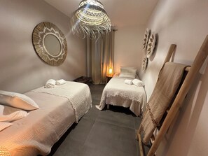 3 bedrooms, iron/ironing board, travel cot, free WiFi