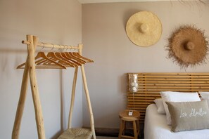 3 bedrooms, iron/ironing board, travel cot, free WiFi