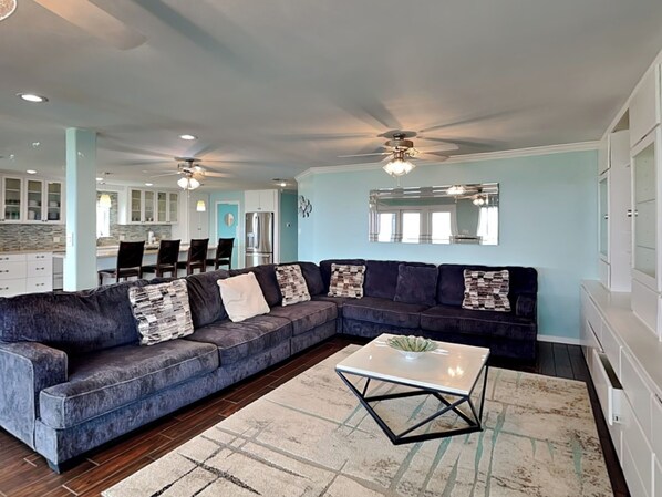 House (4 Bedrooms) | Property amenity