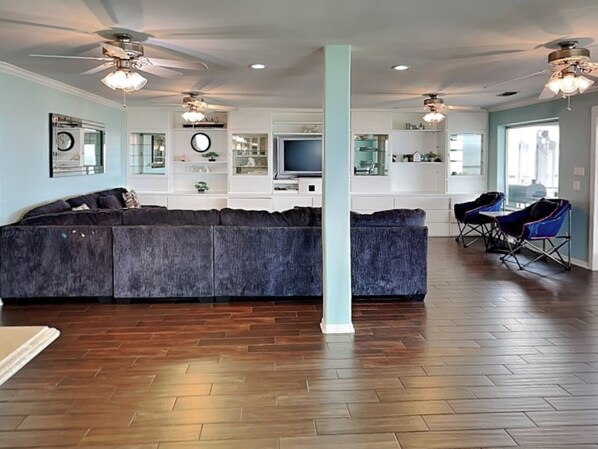 House (4 Bedrooms) | Property amenity