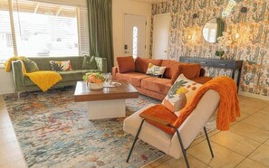 智能電視、書籍