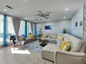 Condo (1 Bedroom) | Property amenity