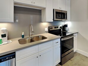 Condo (1 Bedroom) | Property amenity