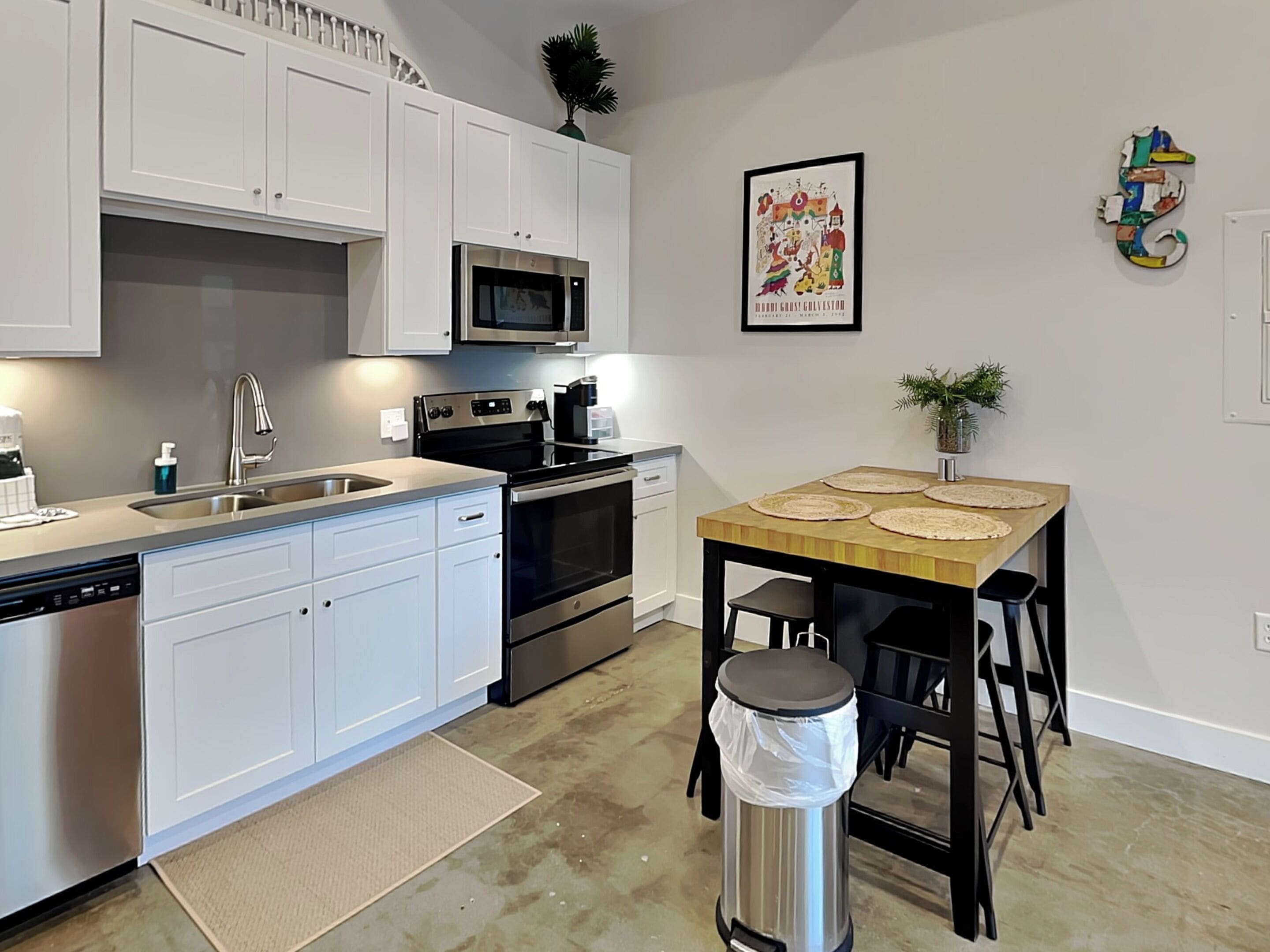 Condo (1 Bedroom) | Tiện nghi, dịch vụ nơi lưu trú