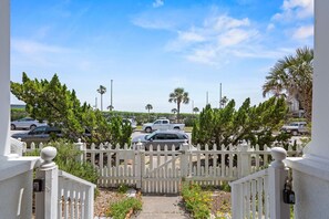 House (2 Bedrooms) | Property amenity