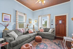 House (2 Bedrooms) | Property amenity