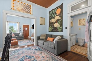 House (2 Bedrooms) | Property amenity