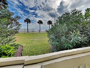 Condo (1 Bedroom) | Property amenity