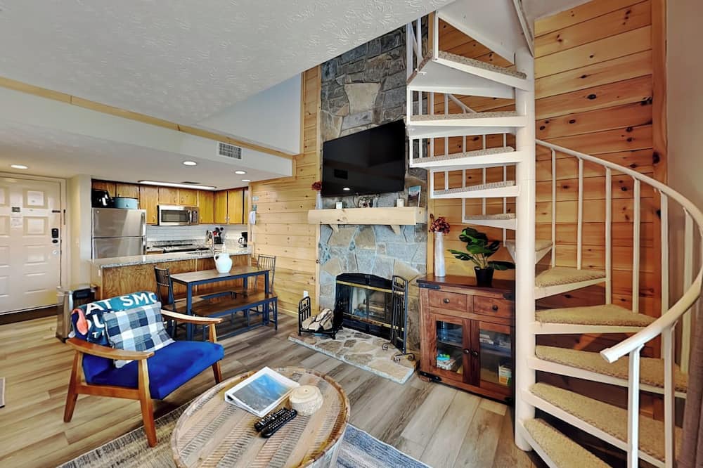 Mountain Vista by Jackson Mountain Rentals - Pigeon Forge, TN