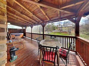 Studio (2 Bedrooms) | Property amenity - Scooter Bears Den by Jackson Mountain Rentals (Gatlinburg)