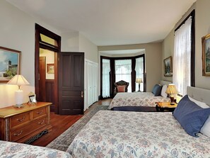 House (4 Bedrooms) | Property amenity - Victorian Rose by Ryson Vacation Rentals (Galveston)