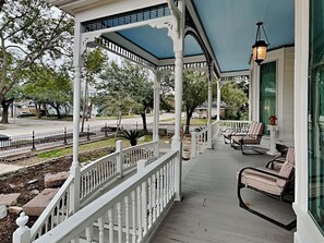 House (4 Bedrooms) | Property amenity