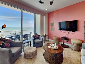 Condo (3 Bedrooms) | Comodidades da propriedade