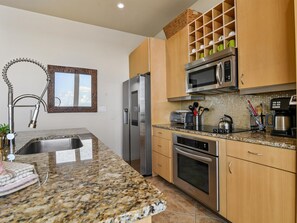 Unclassified image, 4 of 48, button - Western Waves by Ryson Vacation Rentals (Galveston)