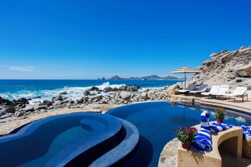 Casa Luna - Exclusive Oceanfront Villa with Unmatched Luxury in Los Cabos