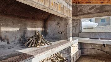 House (Holiday Home Stari Dvori) | BBQ/picnic Area