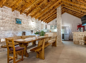 House (Holiday Home Stari Dvori) | Dining room