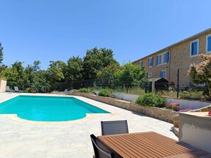 Outdoor pool - Chateau de Prax Viel, swimming pool, mini farm, air-conditioned - Gîte Syrah (Lagrasse)