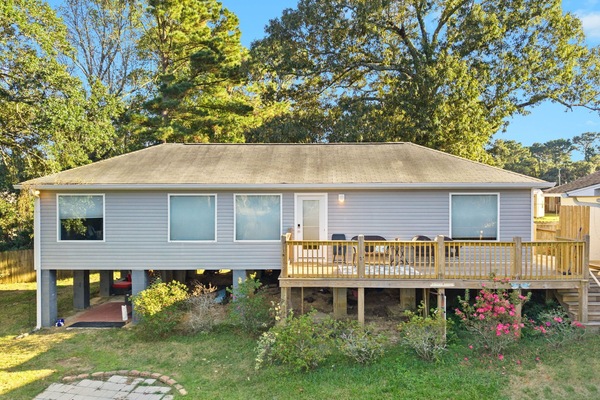 River Front Peace and Quiet