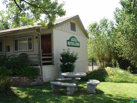 Fachada de la propiedad