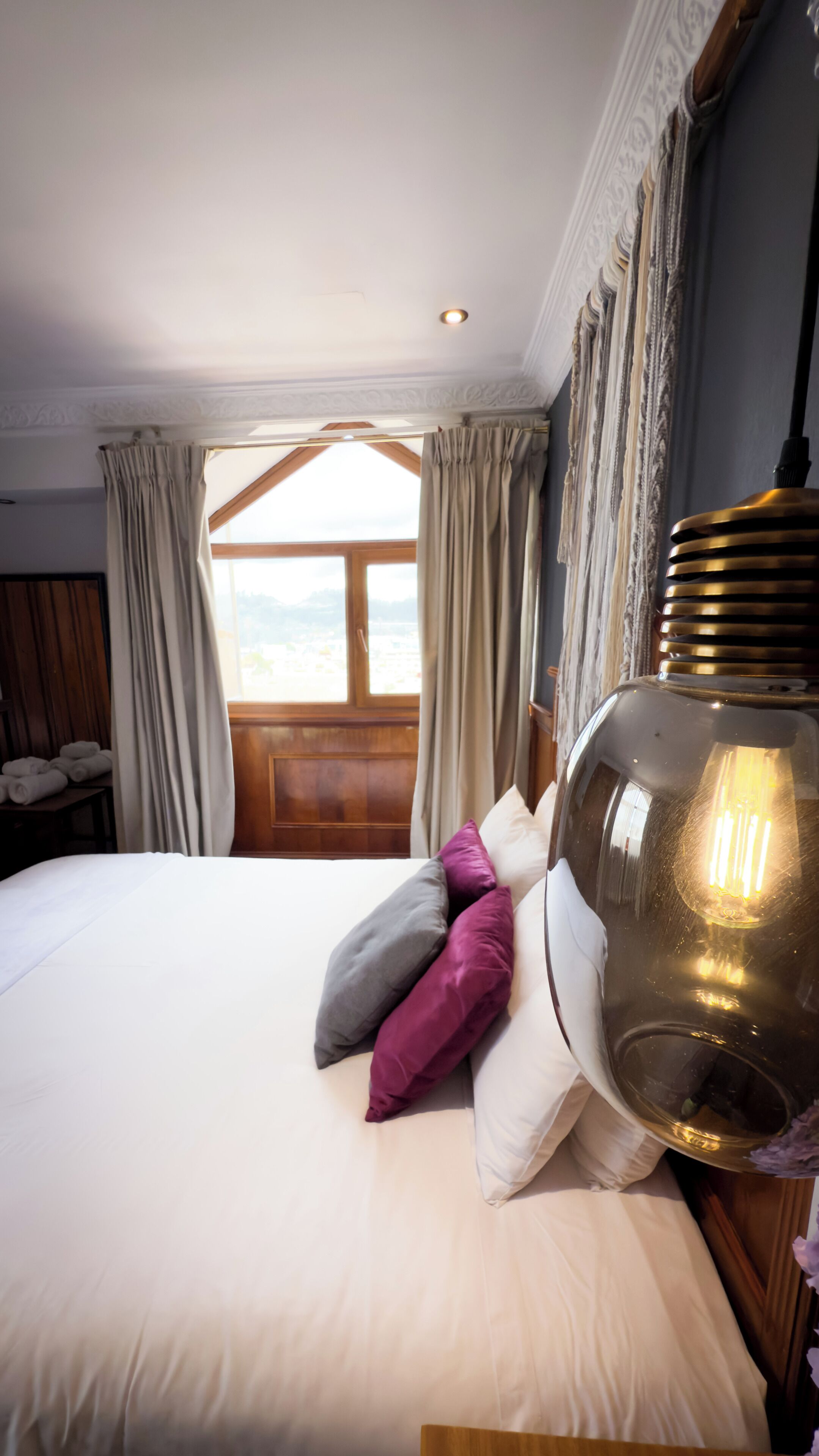 Deluxe Room | Hypo-allergenic bedding, desk, laptop workspace, free WiFi