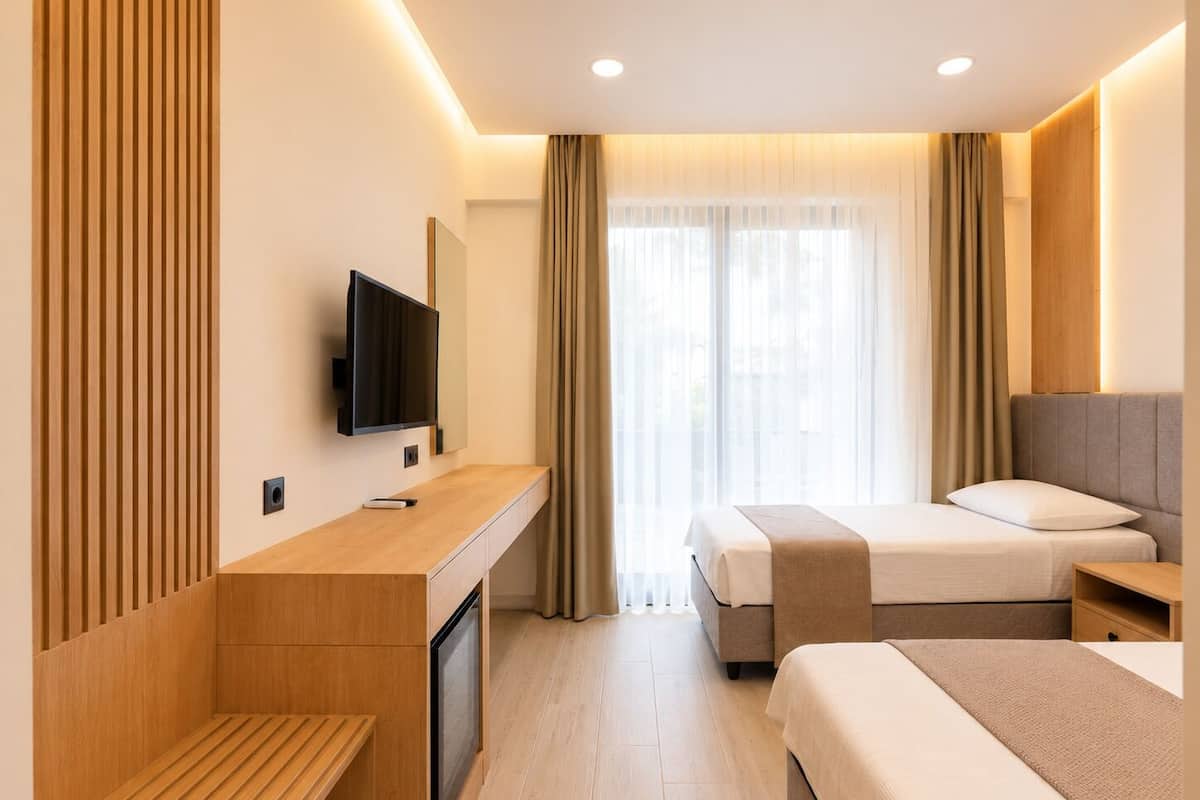 Standard Twin Room | Free WiFi
