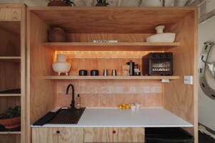 MOTEL #3 | Private kitchenette | Coffee/tea maker