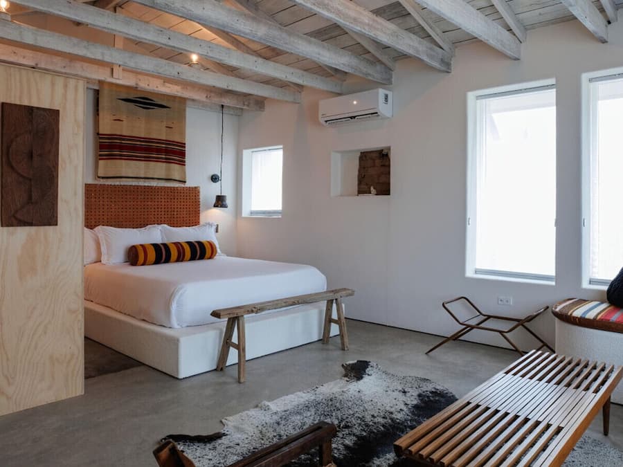 MOTEL #2 | Free WiFi, bed sheets