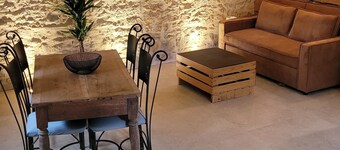 Charming stone house with direct access to hiking trails