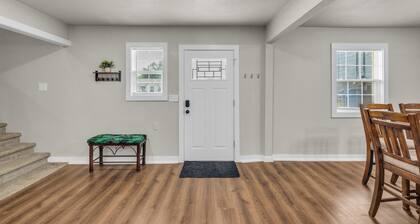 Tulsa Getaway w/Pergola-Grill-TV's & Personal AC/Heater in Every Bedroom