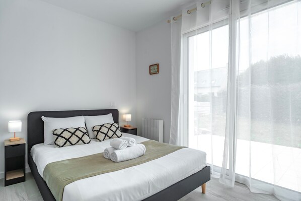 4 Schlafzimmer, Bügeleisen/Bügelbrett, kostenloses WLAN, Bettwäsche