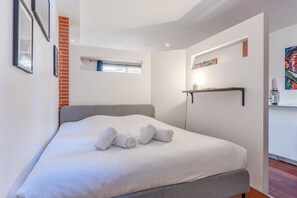 1 bedroom, iron/ironing board, free WiFi, bed sheets