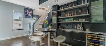 Beautiful duplex in the heart of bucktown.