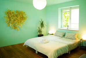 2 bedrooms, WiFi, bed sheets