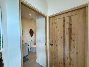 Handtücher, Seife, Toilettenpapier