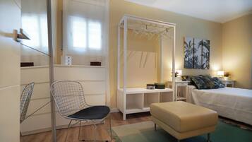 1 bedroom, free WiFi, bed sheets