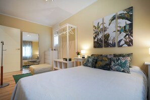 1 bedroom, free WiFi, bed sheets - Swimmingpool, Bbq and Views 4 People (Castelldefels)