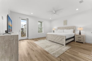 9 bedrooms, iron/ironing board, WiFi, bed sheets - Cobian Castle with LSV, Arcade, and Billiards (Miramar Beach)
