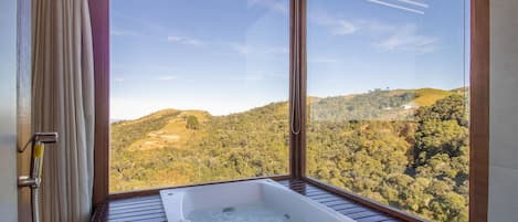 Chalet básico | Baño | Tina y regadera independientes