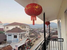 华丽双人房, 城市景观 | 露台