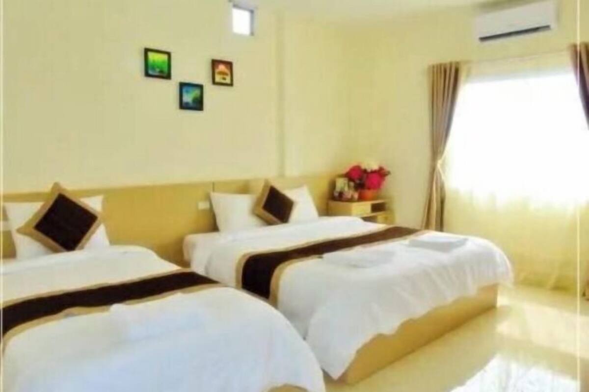 In-room safe, free WiFi