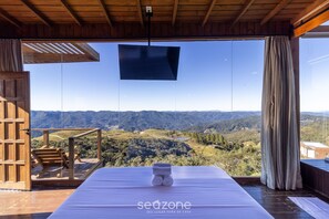 Basic Chalet | Interior