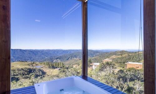 Linda cabana com jacuzzi VST004